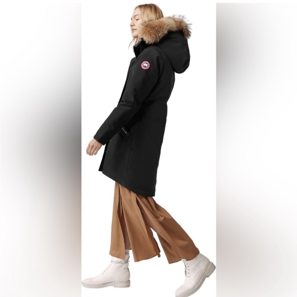 ** SOLD** Canada Goose Rossclair Parka
